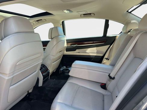 Used 2010 BMW 750Li xDrive AWD/4WD image 9