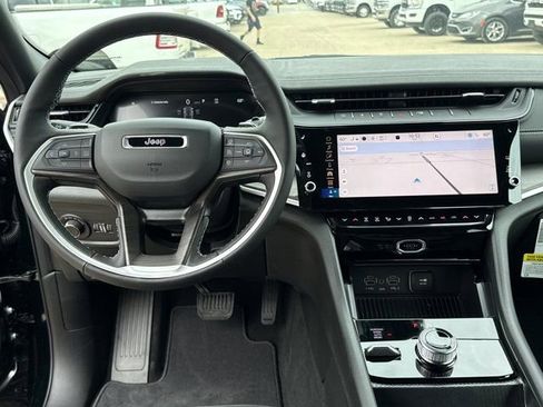 New 2026 Jeep Grand Cherokee Altitude AWD/4WD image 7