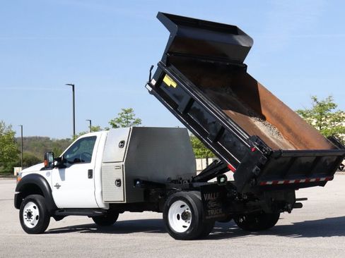 Used 2016 Ford F550 2WD Regular Cab Super Duty image 23