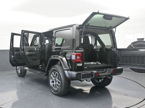 New 2026 Jeep Wrangler Sahara image 74