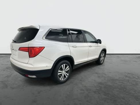 Used 2017 Honda Pilot EX image 4