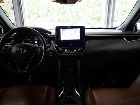 Used 2024 Toyota Corolla Cross AWD Hybrid image 20