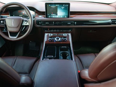 Used 2023 Lincoln Aviator Black Label w/ Dynamic Handling Package AWD/4WD image 21
