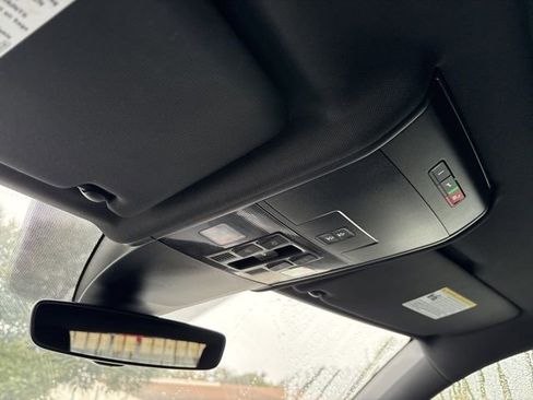 Used 2020 Volkswagen Atlas Cross Sport SEL R-Line image 14