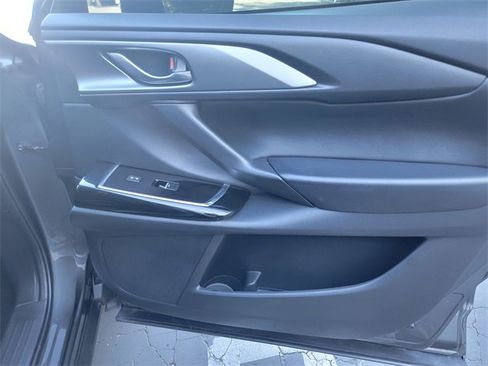 Used 2022 MAZDA CX-9 Touring image 24