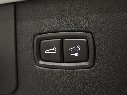 Certified 2019 Porsche Cayenne E-Hybrid image 35