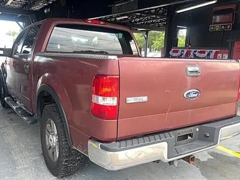 Used 2006 Ford F150 Lariat RWD image 2