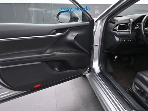 Used 2023 Toyota Camry SE FWD image 16