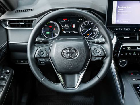 Used 2024 Toyota Venza Nightshade image 26