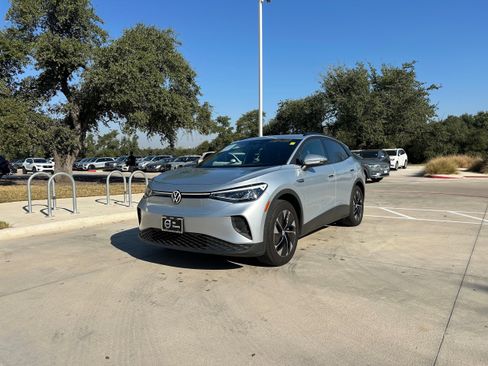 Used 2022 Volkswagen ID.4 Pro image 2
