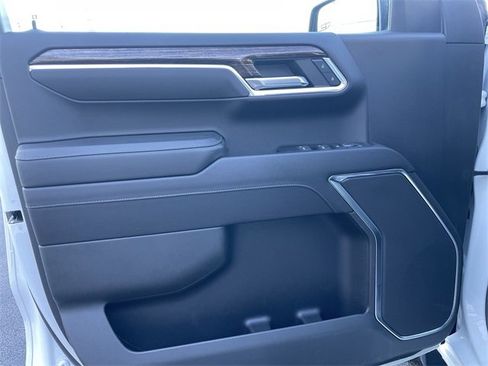 Used 2023 GMC Sierra 1500 Elevation image 10