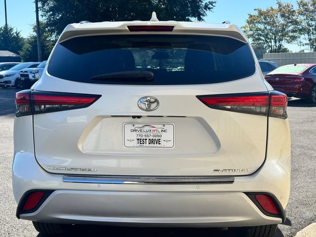 Used 2020 Toyota Highlander Platinum FWD image 6