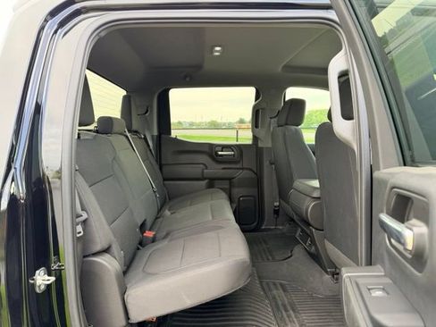 Certified 2019 Chevrolet Silverado 1500 Custom w/ Custom Value Package AWD/4WD image 9
