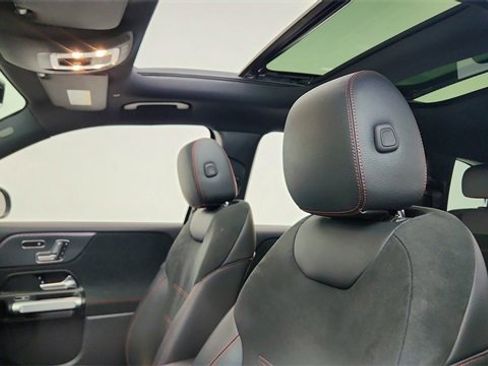 Used 2024 Mercedes-Benz EQB 250+ 250+ image 32