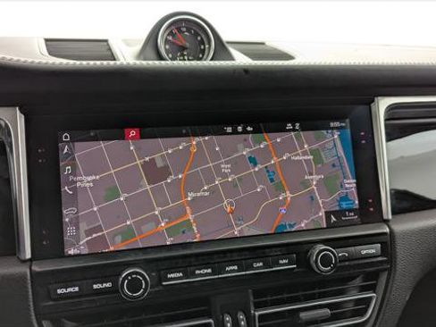 Used 2020 Porsche Macan S AWD/4WD image 23