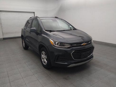 Used 2021 Chevrolet Trax LT w/ LT Convenience Package AWD/4WD image 13