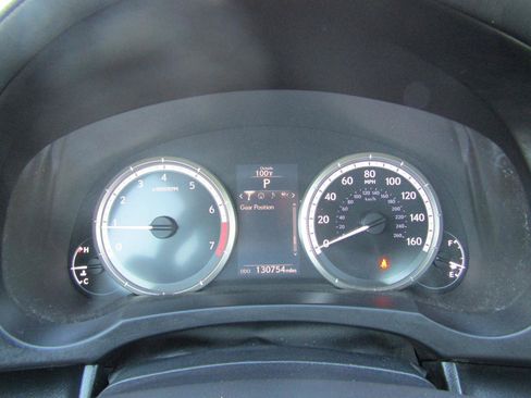 Used 2015 Lexus RC 350 w/ Luxury Package RWD image 15