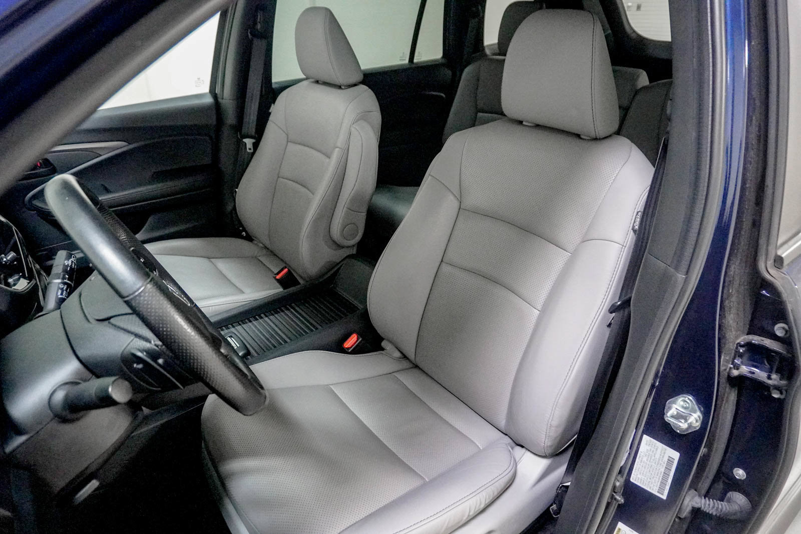 Used 2023 Honda Passport EX-L image 19