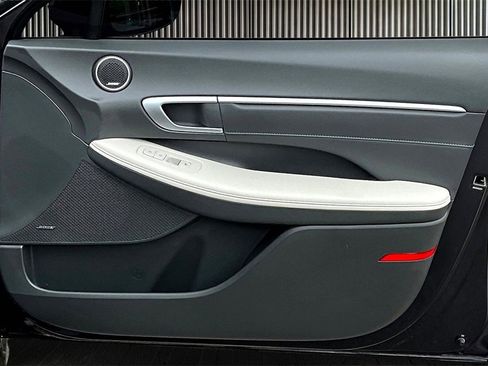 Used 2024 Hyundai Sonata Limited image 23