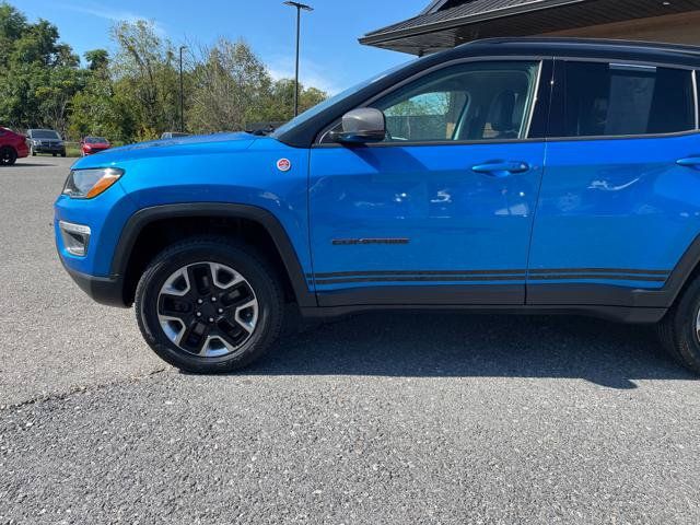 Used 2018 Jeep Compass Trailhawk w/ Navigation Group AWD/4WD image 2