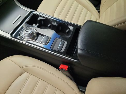 Used 2019 Ford Edge SEL w/ Equipment Group 201A AWD/4WD image 26