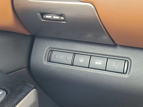Used 2023 Nissan Pathfinder Platinum AWD/4WD image 20