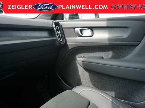 Used 2023 Volvo C40 P8 Recharge Plus AWD/4WD image 33