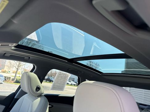 Used 2025 Audi Q5 Premium Plus w/ Premium Plus image 10