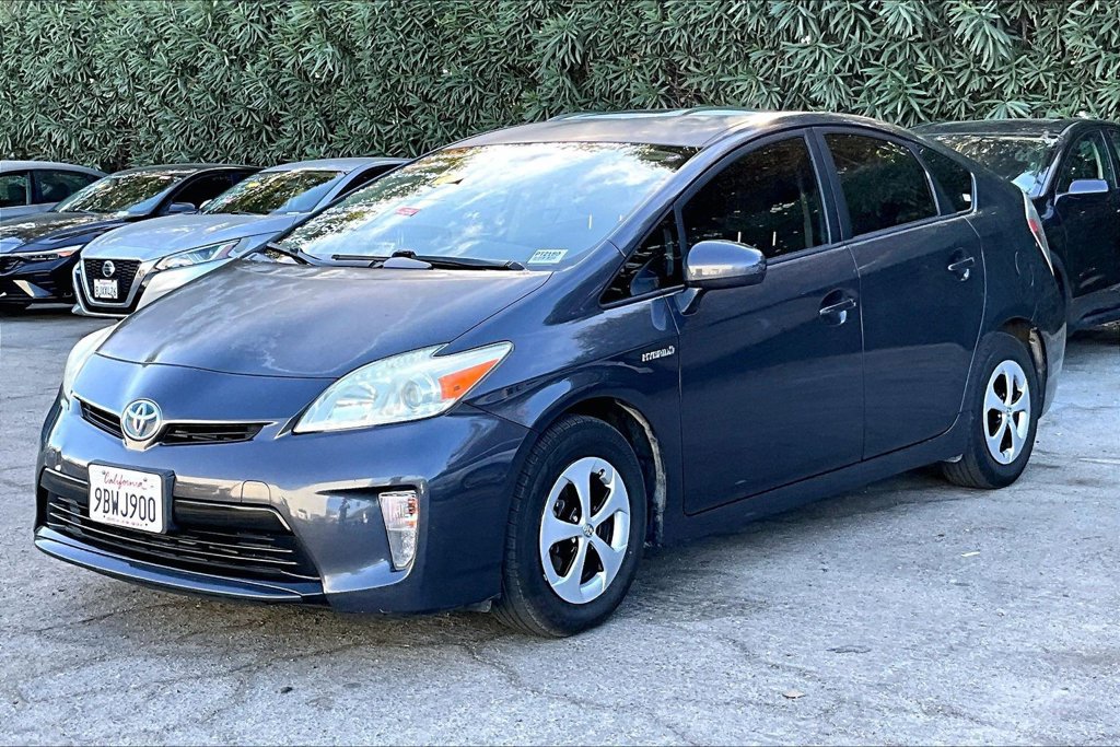 Used 2015 Toyota Prius Two FWD image 3