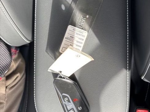 New 2025 Volkswagen Tiguan SE image 16