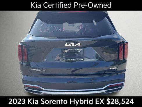 Certified 2023 Kia Sorento EX FWD image 5