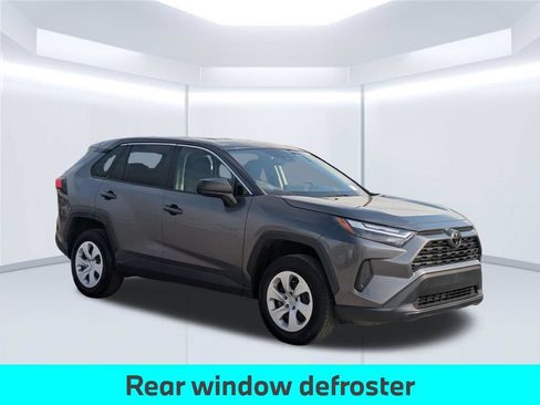 Used 2023 Toyota RAV4 LE FWD image 9