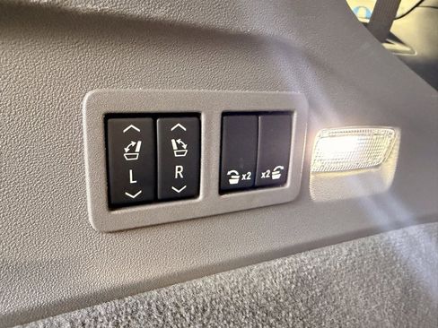 Used 2026 Cadillac Escalade IQL Sport 1 image 10