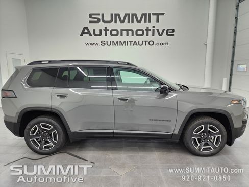 New 2026 Jeep Cherokee Limited AWD/4WD image 1