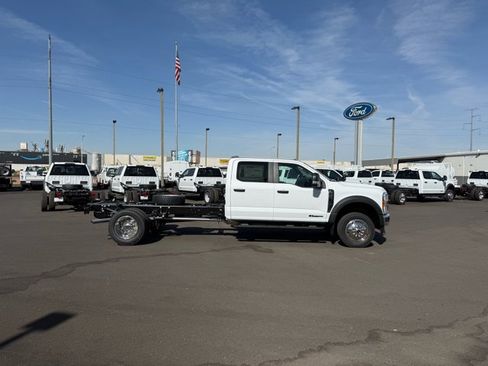 New 2026 Ford F550 4x4 Crew Cab image 2