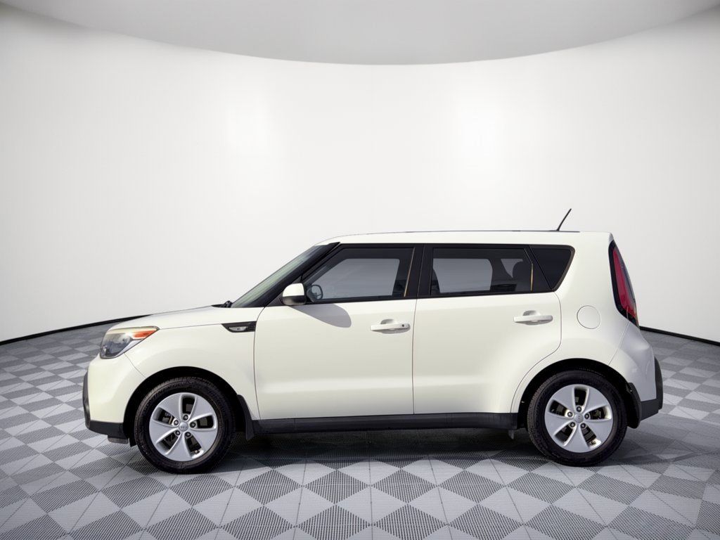 Used 2014 Kia Soul FWD image 2