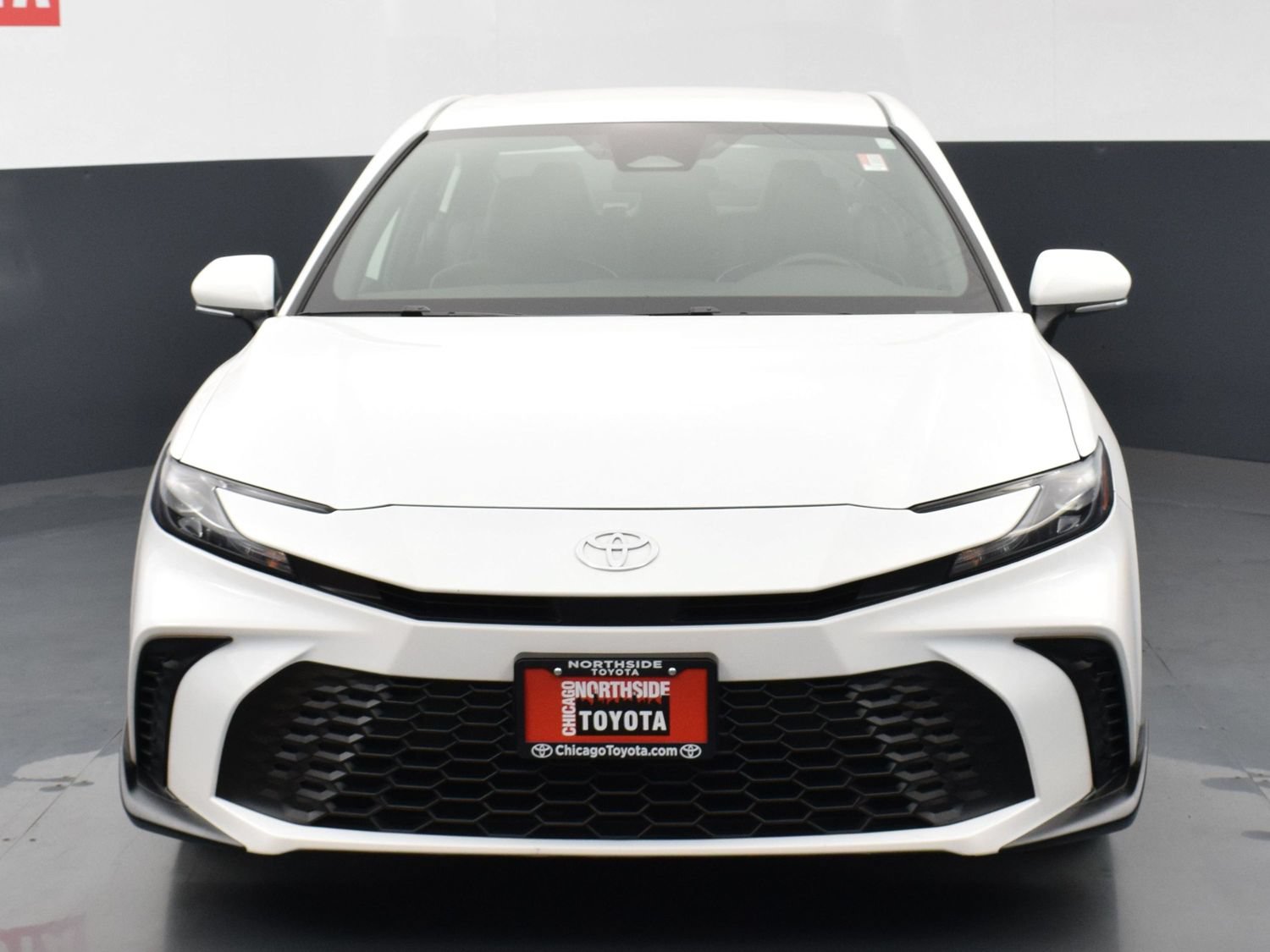 Used 2025 Toyota Camry SE FWD image 7