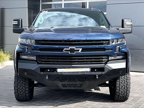 Used 2021 Chevrolet Silverado 1500 RST image 2