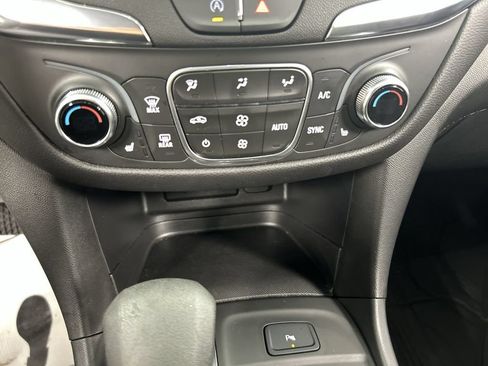 Certified 2024 Chevrolet Equinox LT w/ LPO, Floor Liner Package AWD/4WD image 16