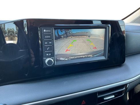 Used 2025 Nissan Kicks S AWD/4WD image 13