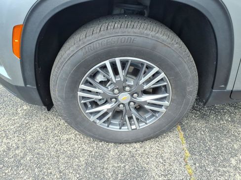Certified 2025 Chevrolet Traverse LT w/ LPO, Floor Liner Package AWD/4WD image 9
