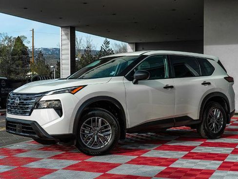 Certified 2026 Nissan Rogue S AWD/4WD image 1