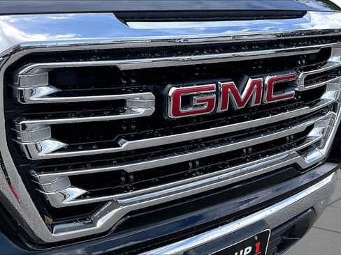 Used 2020 GMC Sierra 1500 SLT RWD image 29