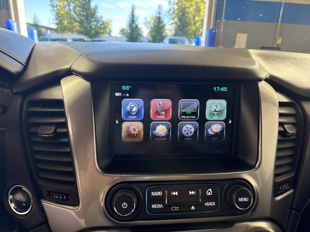 Used 2018 Chevrolet Tahoe Premier AWD/4WD image 23