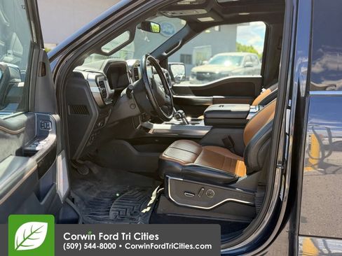 Used 2021 Ford F150 Platinum w/ FX4 Off-Road Package AWD/4WD image 5
