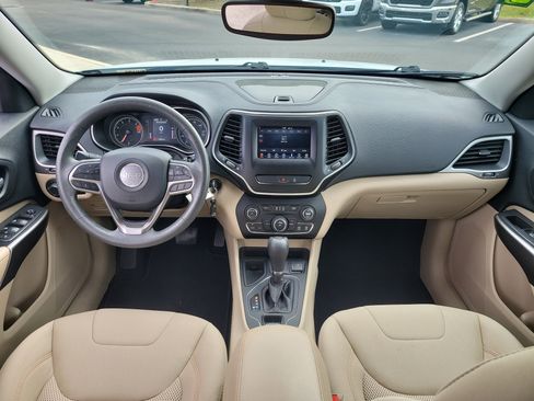 Used 2021 Jeep Cherokee Latitude image 13