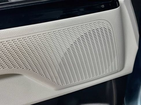 Certified 2023 Kia Carnival EX FWD image 19