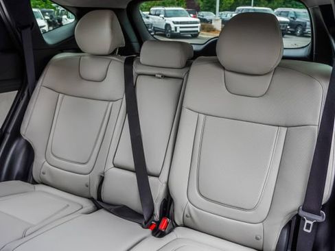 Certified 2025 Hyundai Tucson SEL AWD/4WD image 36