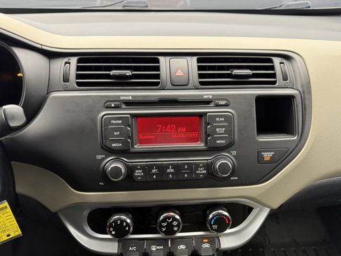 Used 2015 Kia Rio LX image 28