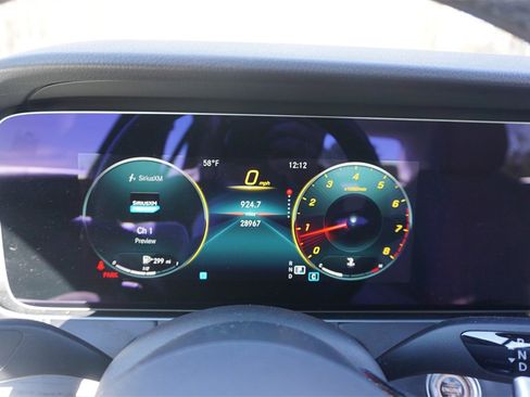 Used 2022 Mercedes-Benz E 350 Sedan image 7